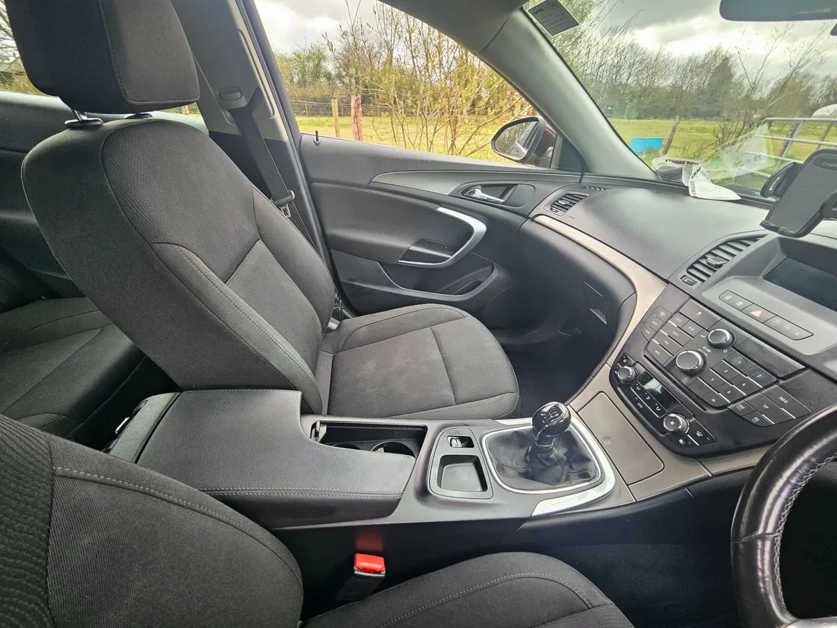 Opel Insignia 2011 Saloon - Image 3