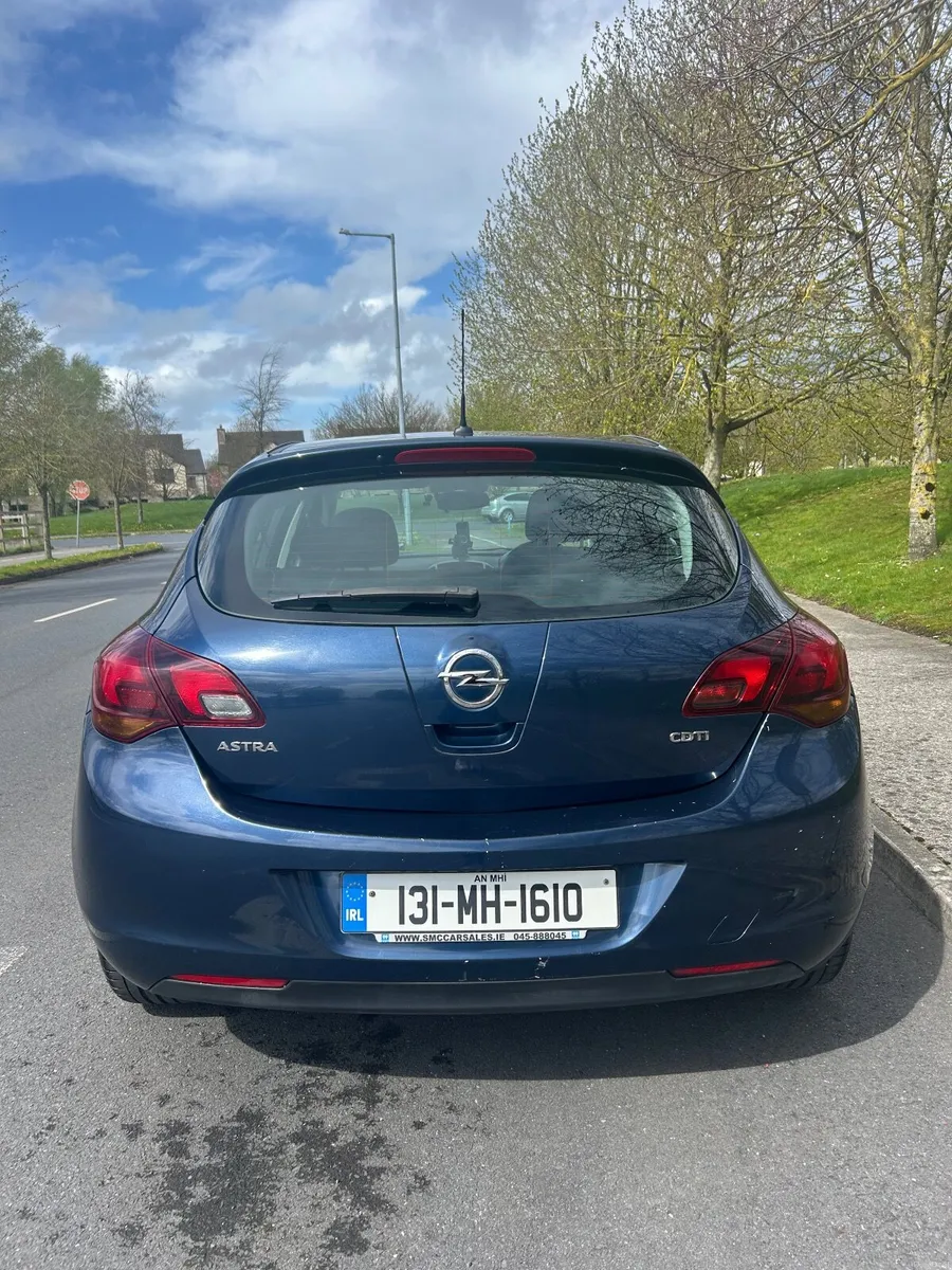 2013 Opel Astra - Image 4