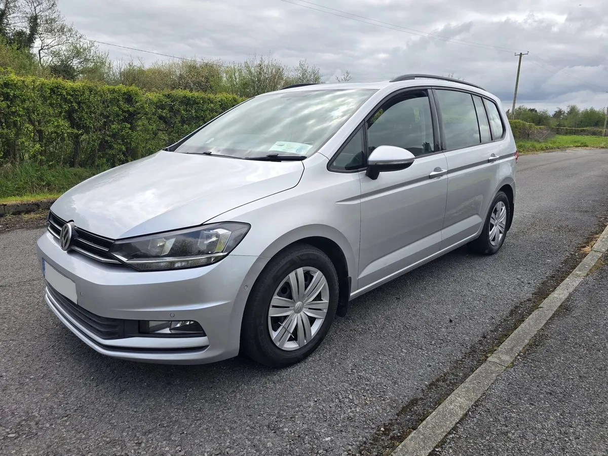 2016 Volkswagen Touran 1.6TDI - Image 2
