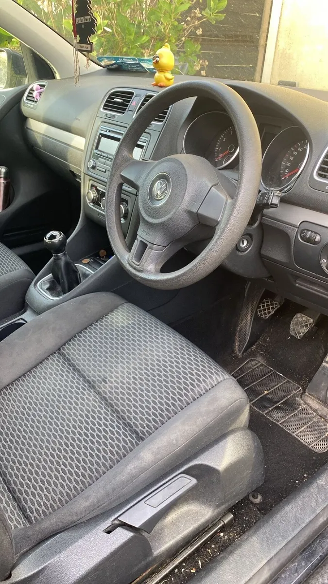 Volkswagen Golf 2009 - Image 2