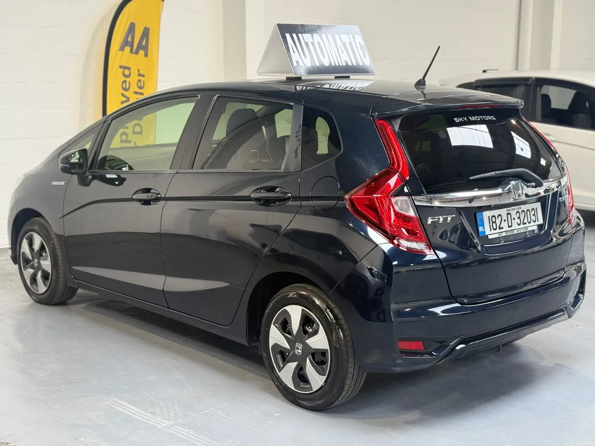 2018 Honda JAZZ/ Fit 1.5 Hybrid Automatic - Image 5