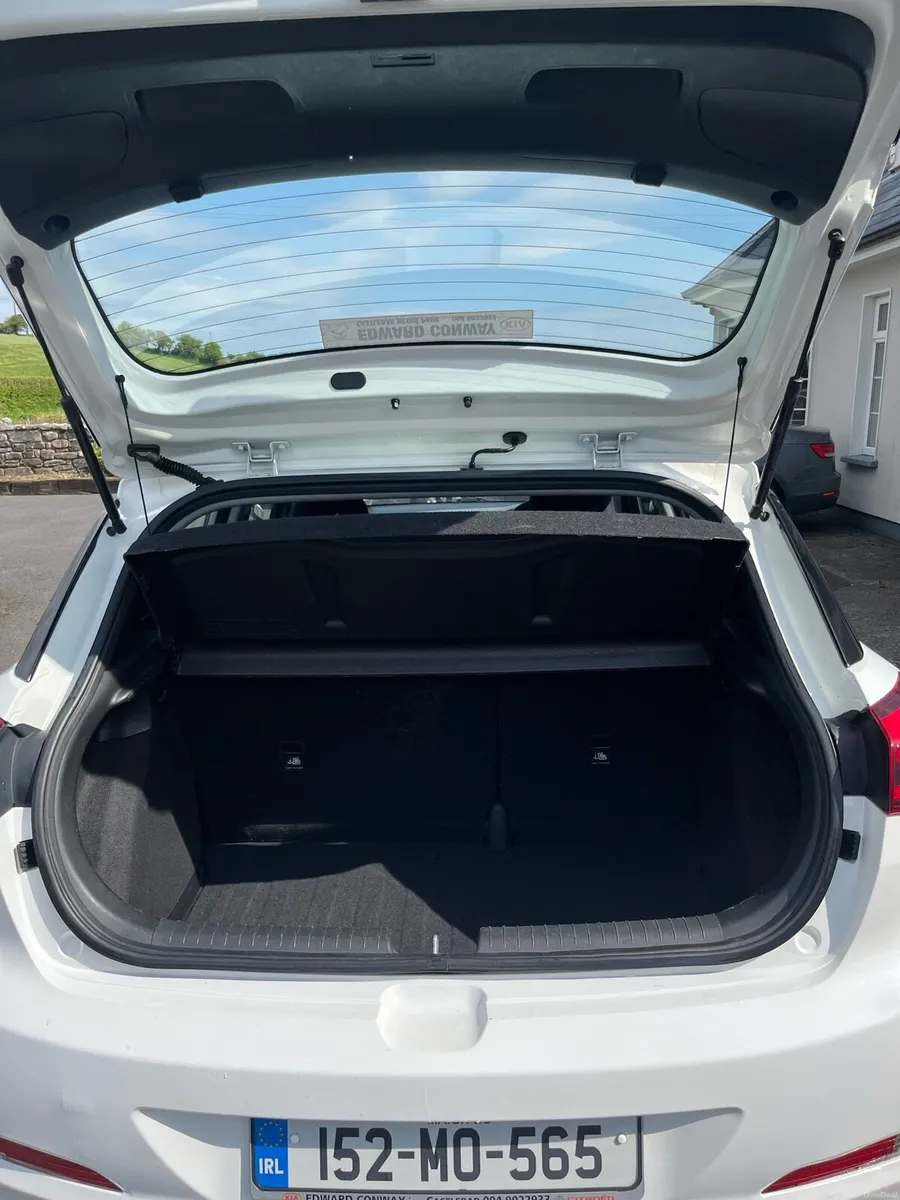 Hyundai i20 152 low kms - Image 6