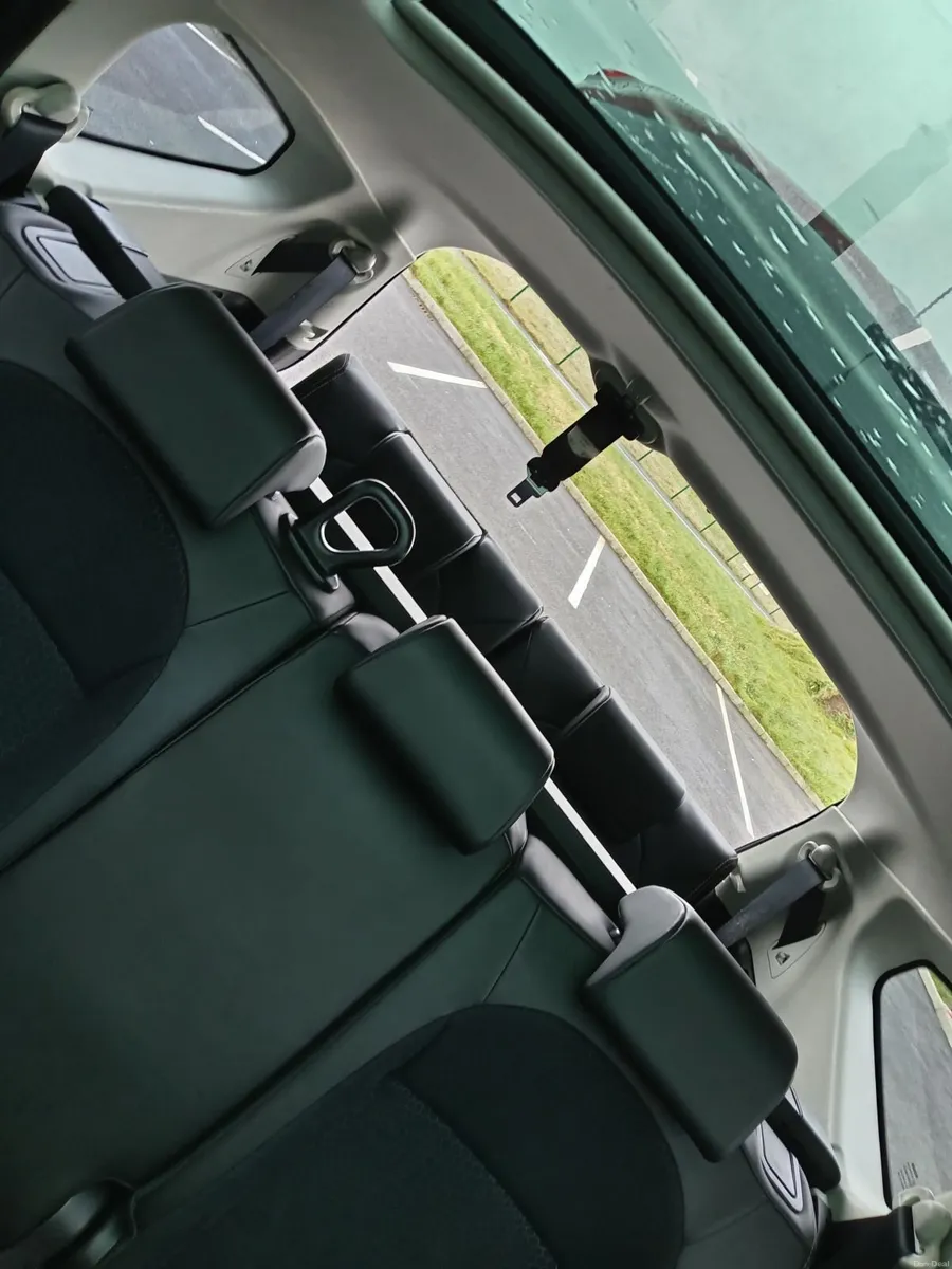 Nissan Qashqai+2 2013 full spec 360 Low mileage - Image 3