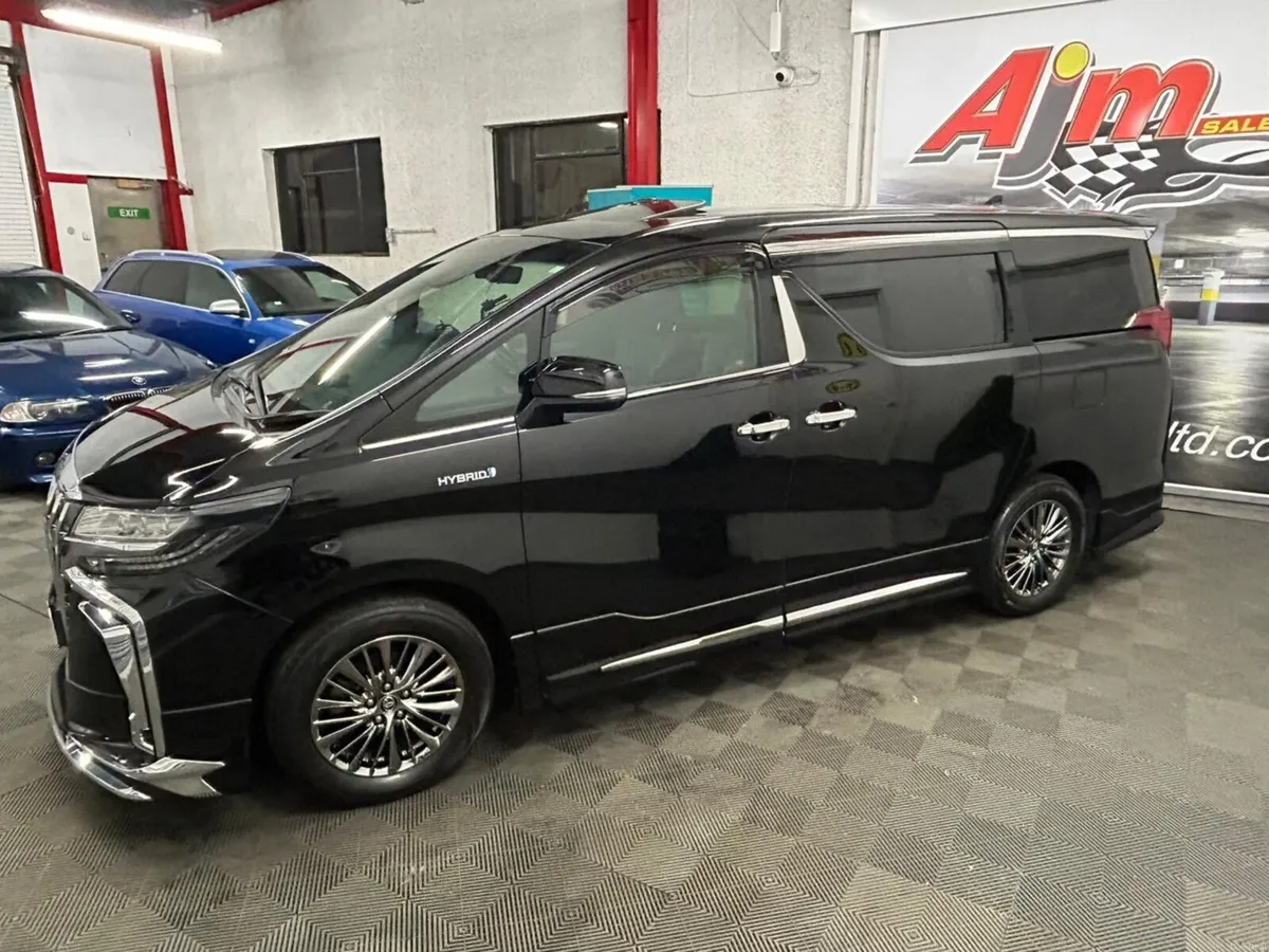 TOYOTA ALPHARD HYBRID S EXECUTIVE LOUNGE 2.5 4x4 - Image 4