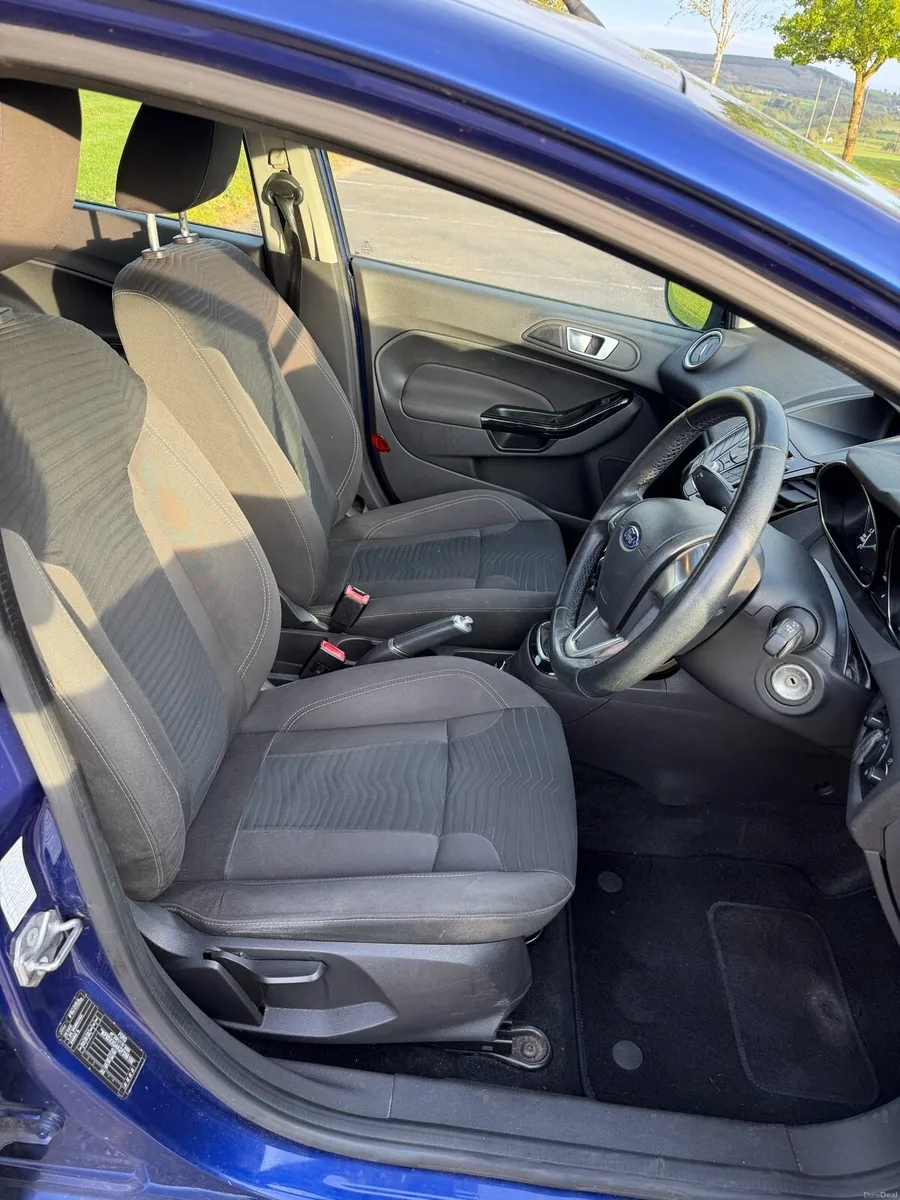Ford Fiesta Zetec 1.25 (2015) - Image 4
