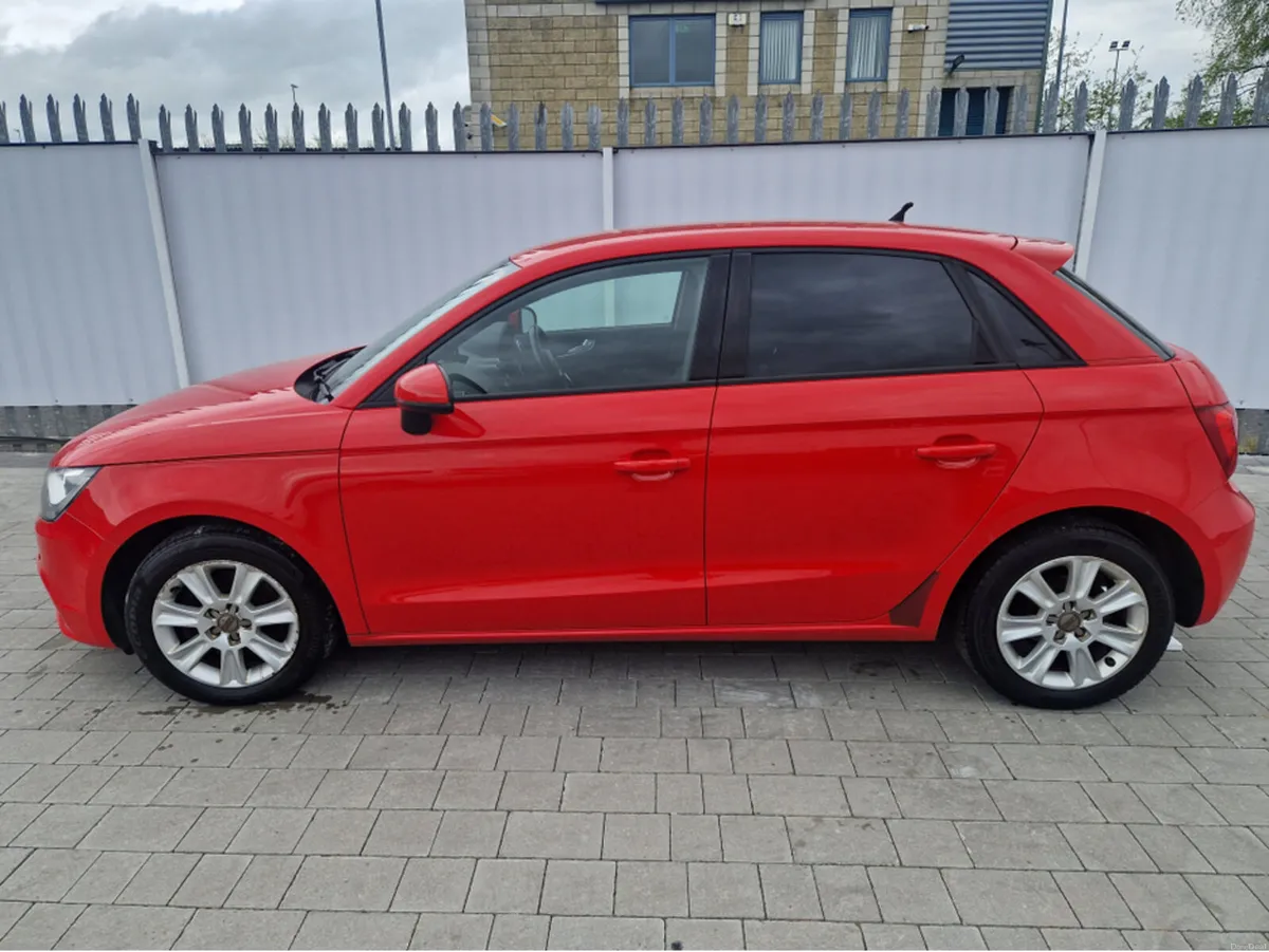 Audi A1 1.4 PETROL AUTO - Image 6
