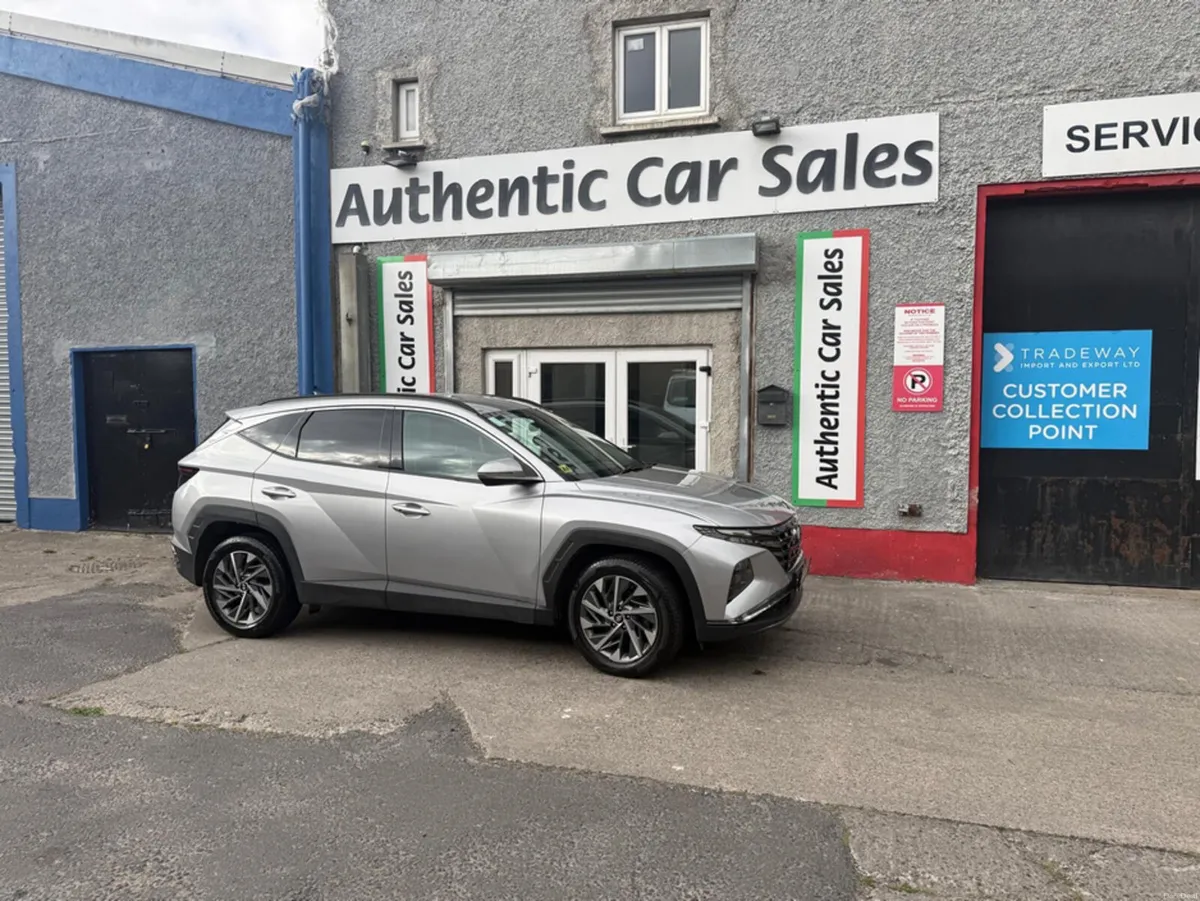 Hyundai Tucson IX35 EXECUTIVE PLUS DIESEL 5 5DR - Image 2