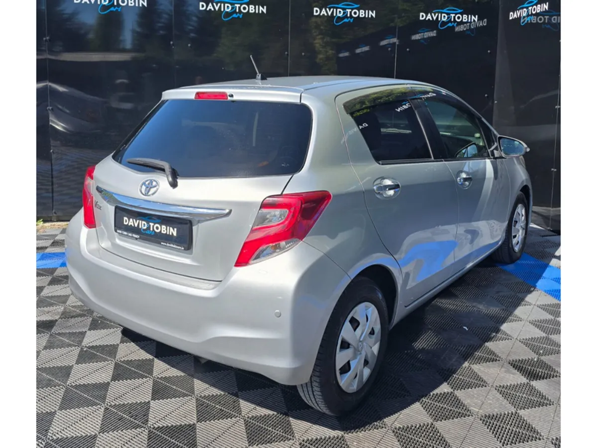 Toyota Vitz 1.3 PETROL AUTO - Image 4