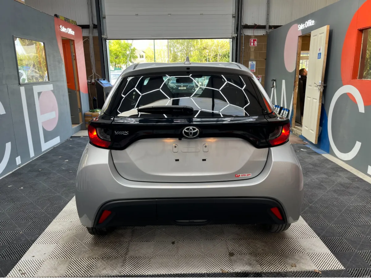 Toyota Yaris 2021 TOYOTA YARIS X 1.0 AUTOMTIC / RE - Image 3