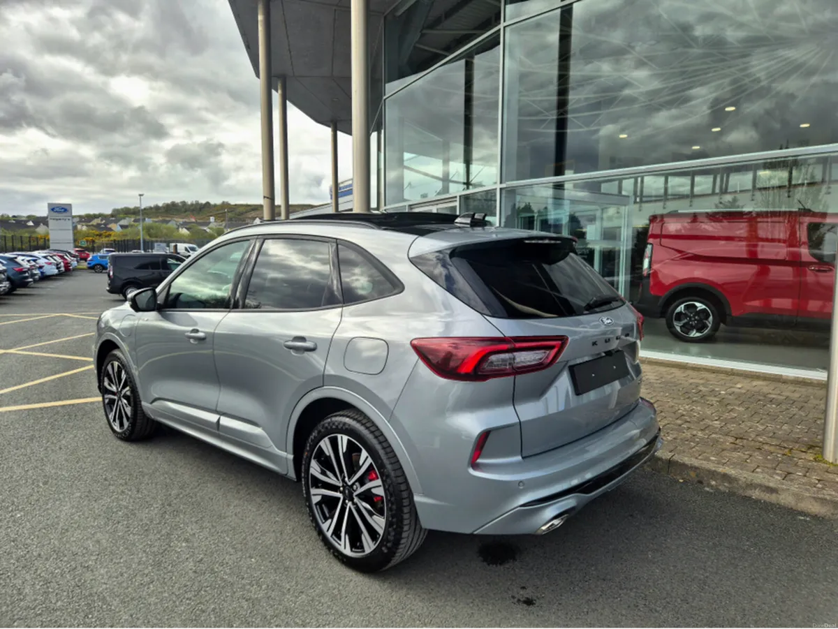 Ford Kuga ST-LINE X EDITION 2.5L 243PS PHEV AUTO - Image 4
