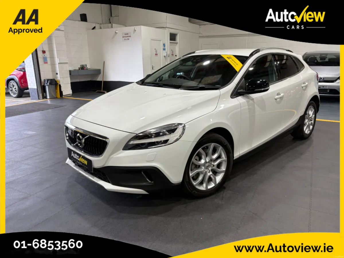 Volvo V40 D4 Cross Country Edition 2.0 Diesel Auto - Image 4