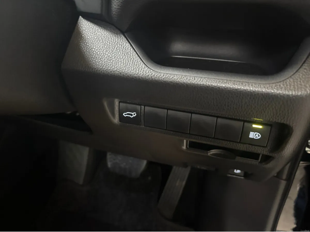 Toyota RAV4 HYBRID LUNA - Image 3