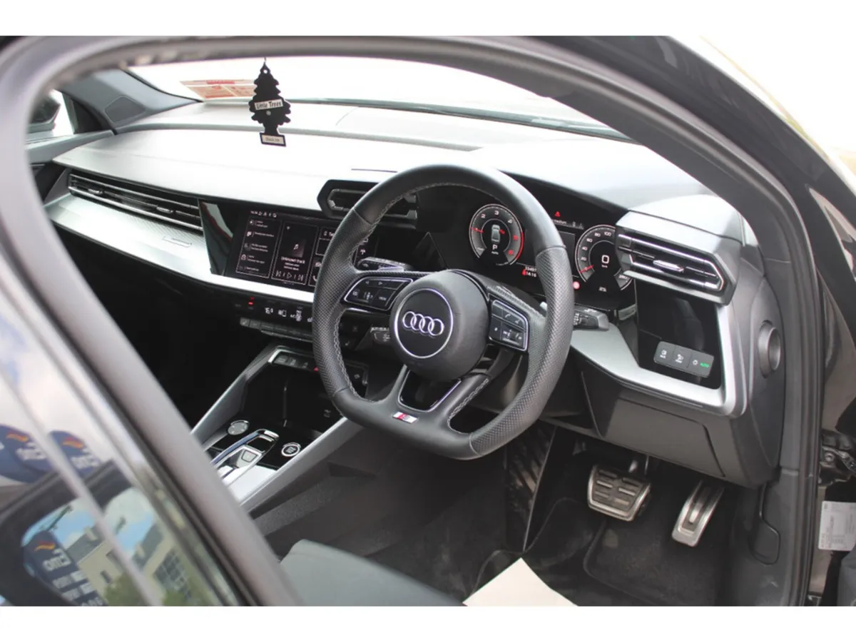 Audi A3 S LINE 35 TDI S-A - Image 2