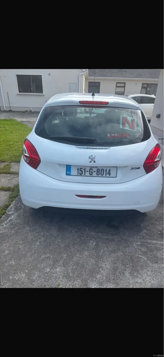 Peugeot 208 - Image 2