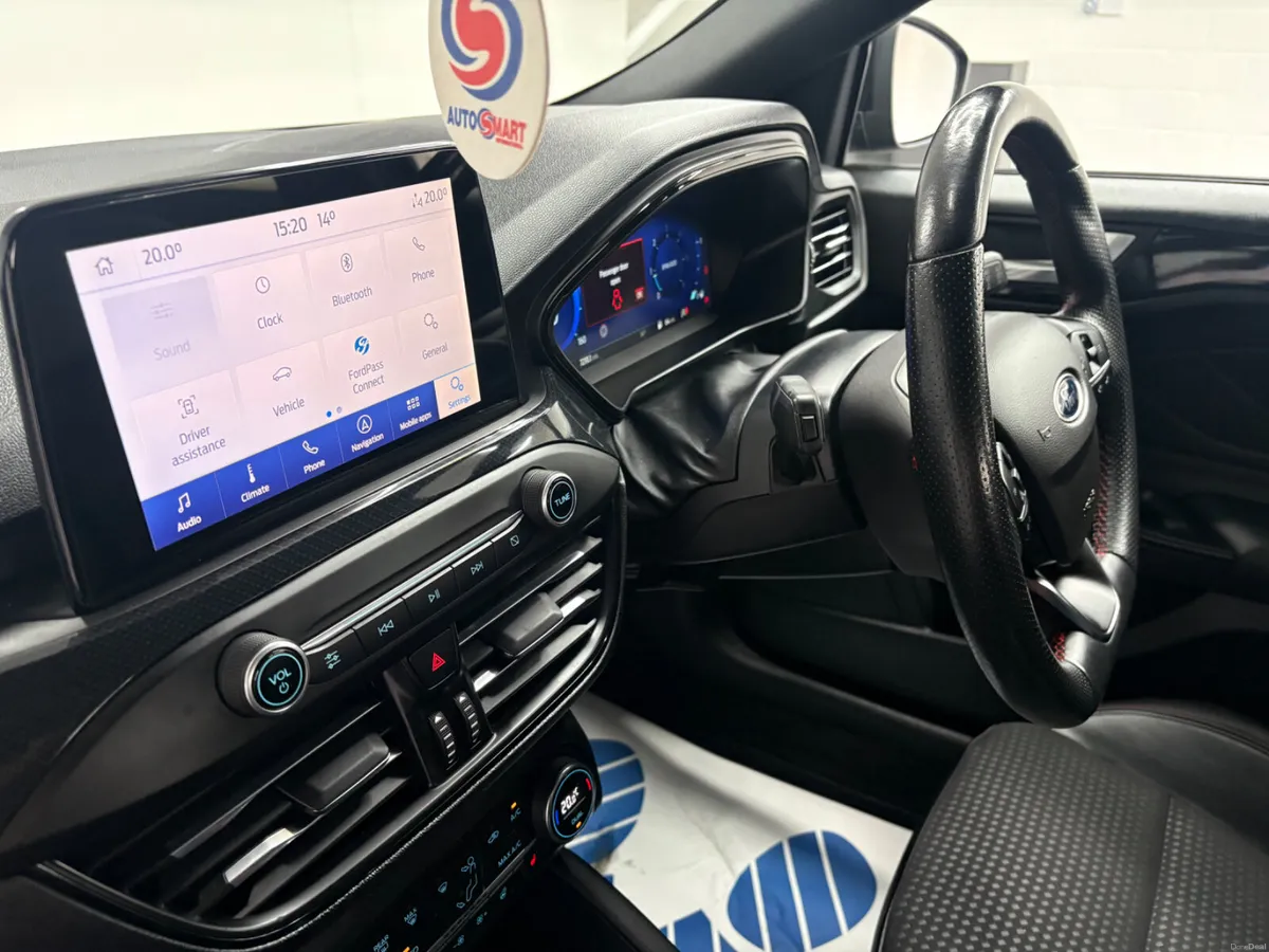 Ford Focus ST Line X 1.5D 2020 - Image 3