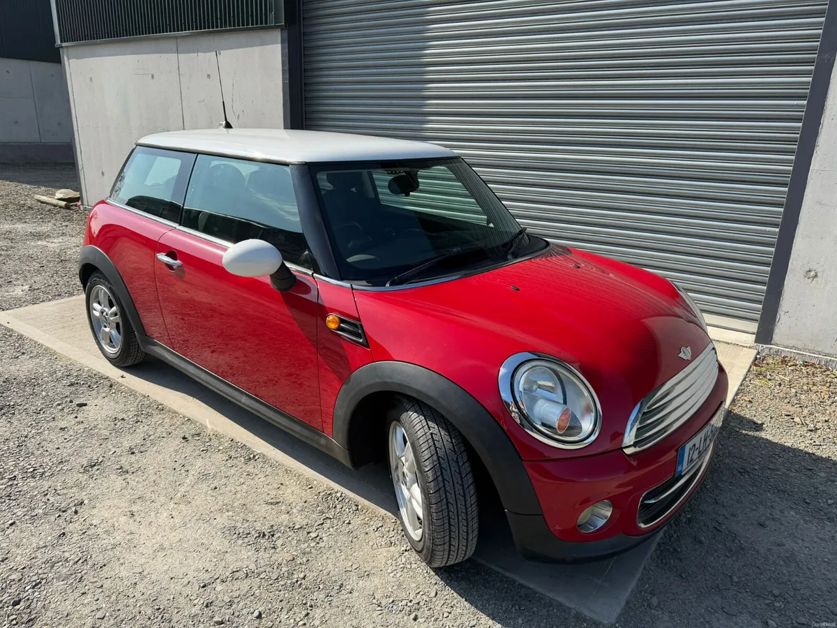 Mini Cooper 2012 Automatic - 83k km - 3DR - RED - Image 4