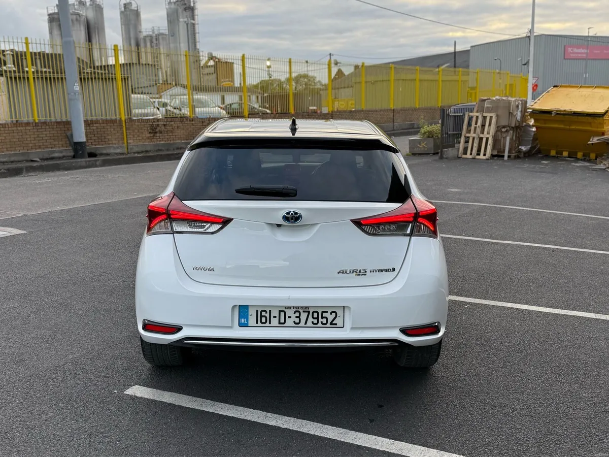 2016 Toyota Auris 1.8 Hybrid Automatic Irish Car - Image 4