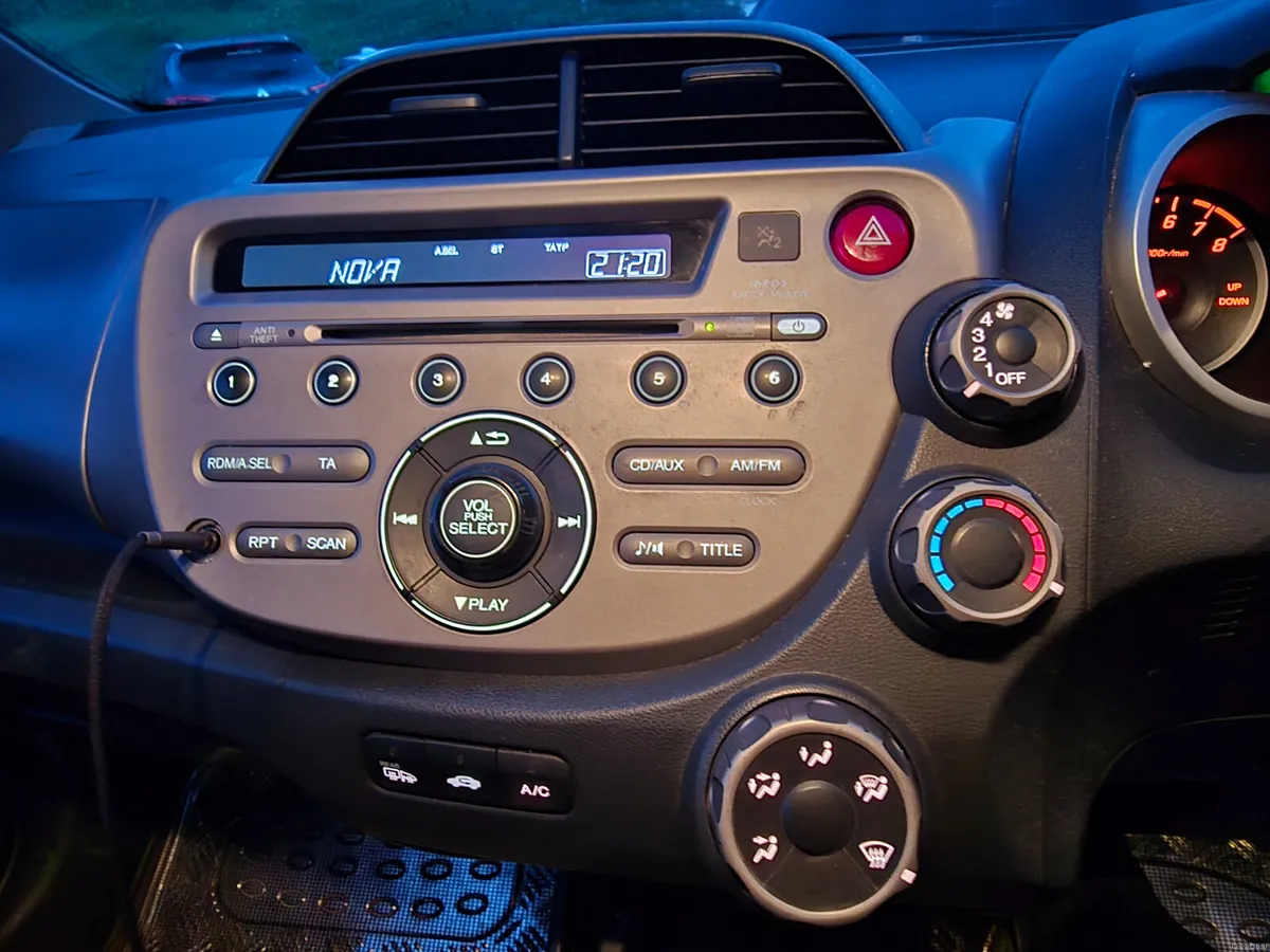 Honda Jazz 2010 petrol ⛽️ nct&tax €1333 - Image 3