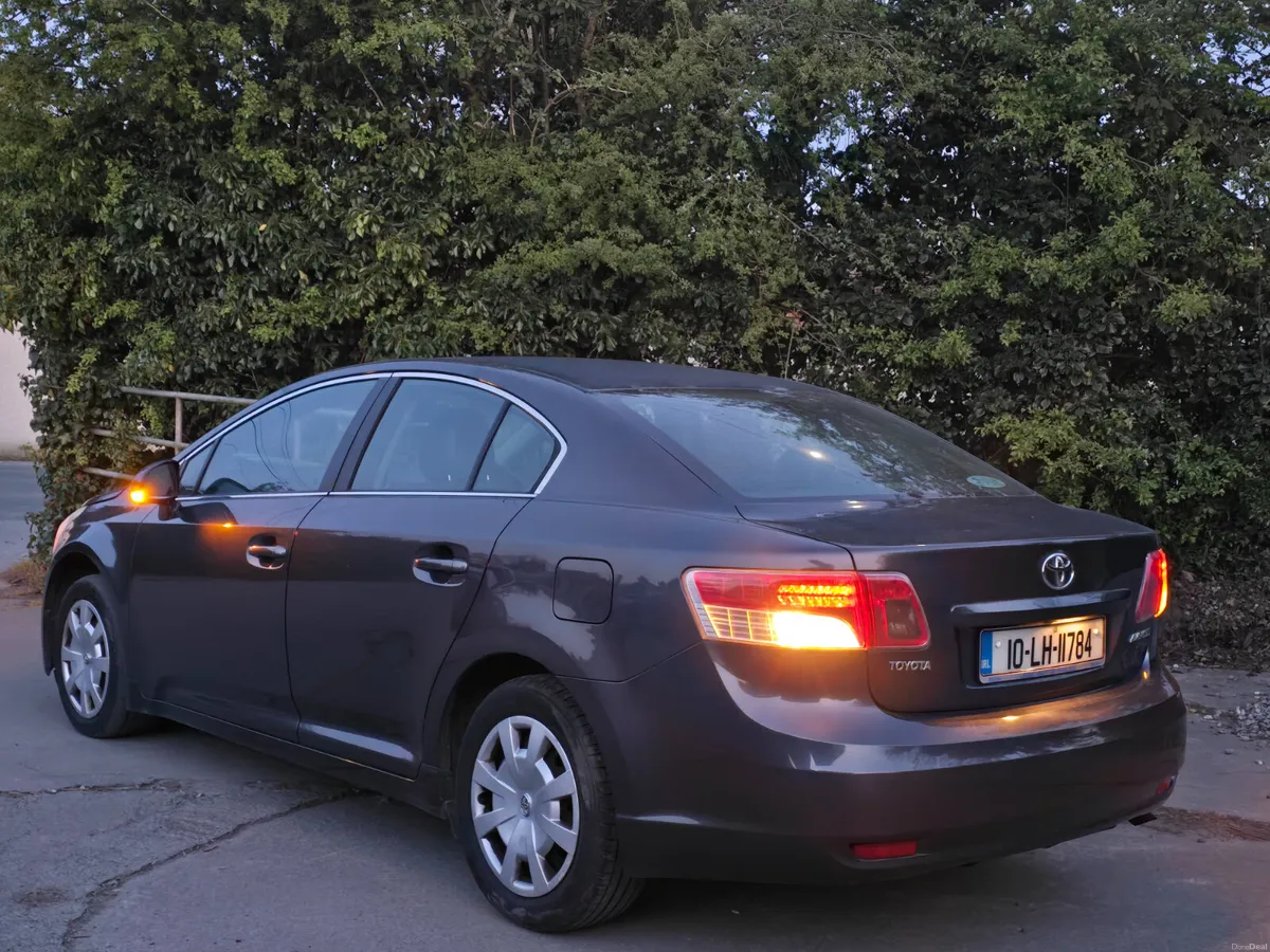 Toyota Avensis 2010 diesel ⛽️ nct&tax €1600 - Image 1