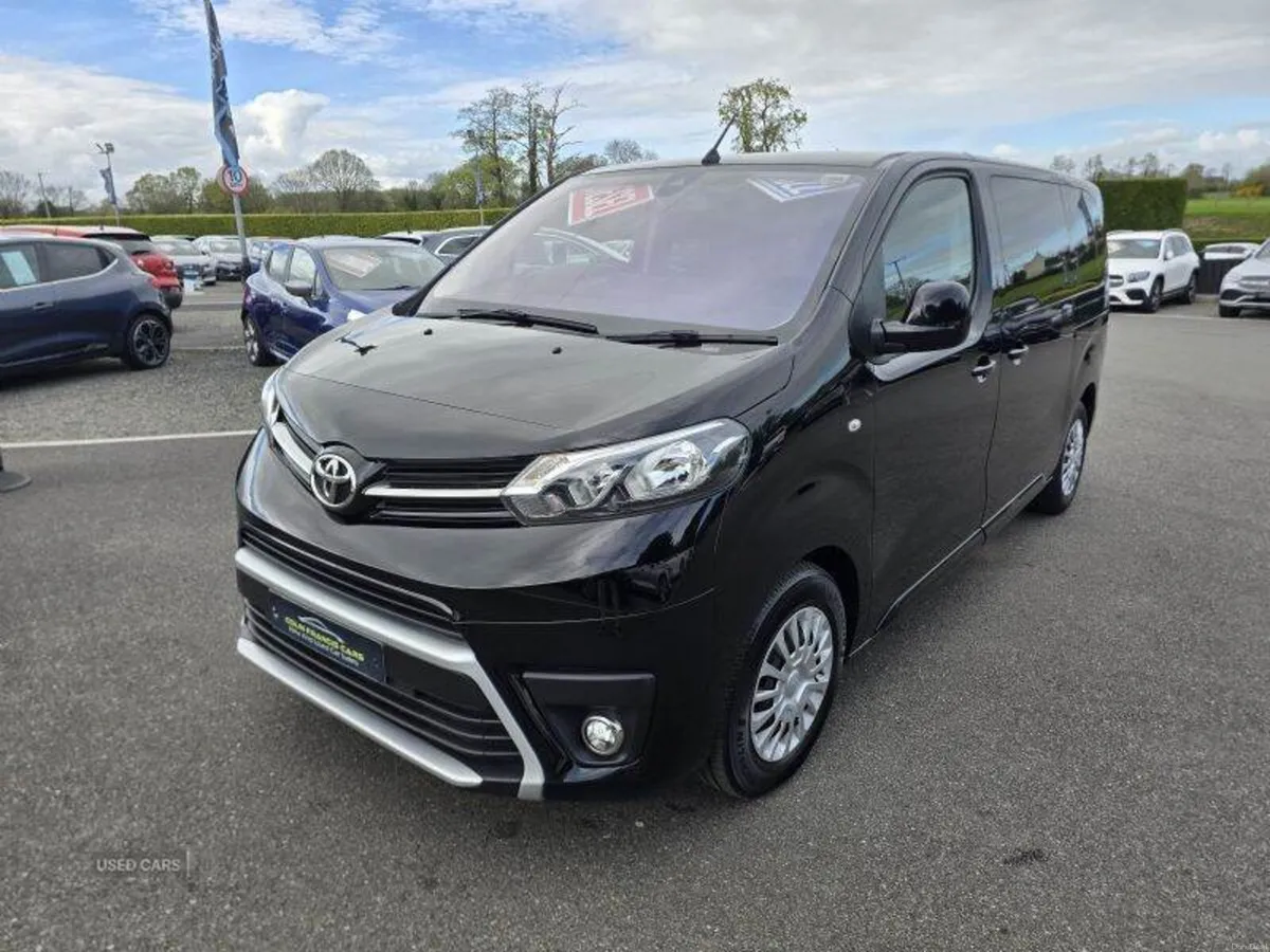 Toyota Proace Shuttle Medium - Image 1