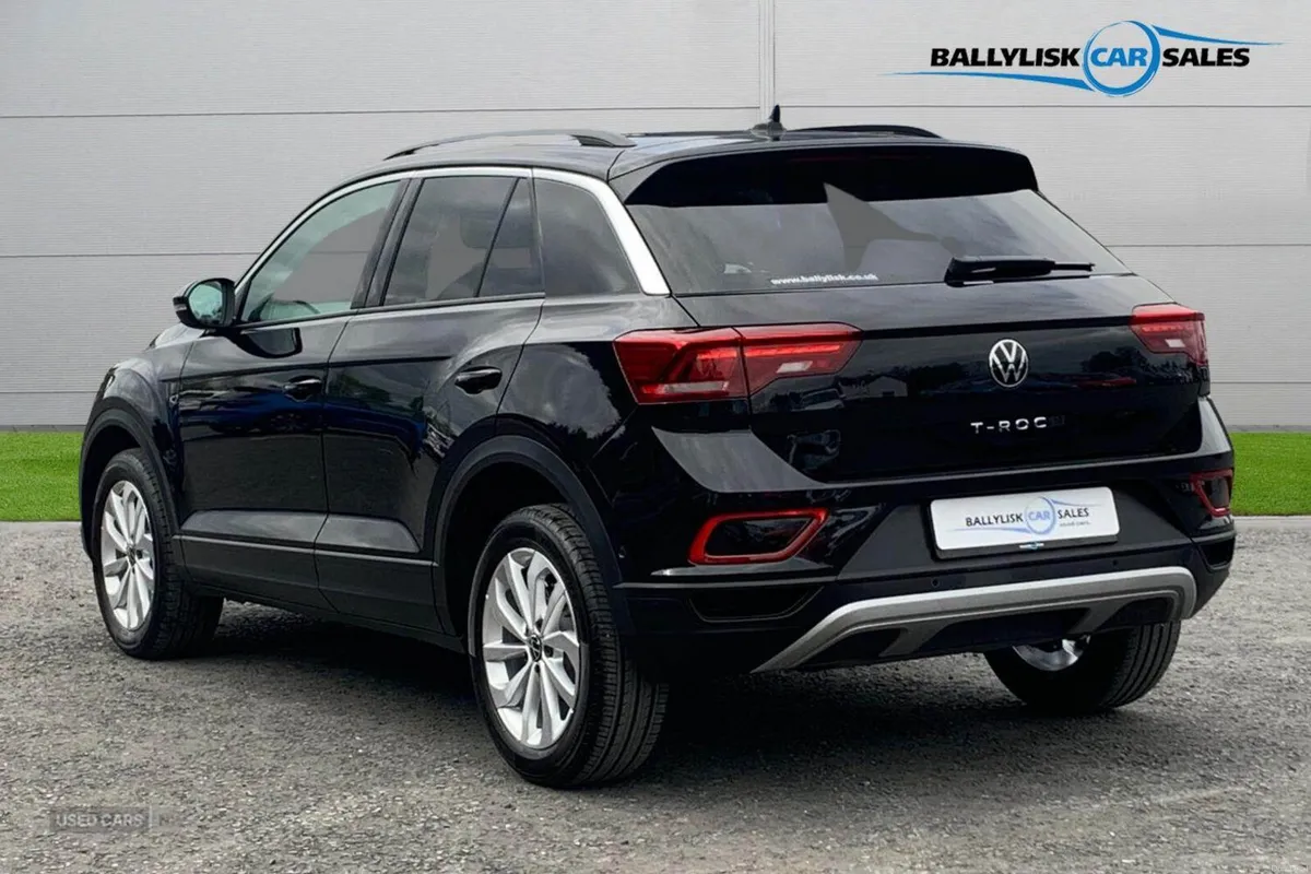 Volkswagen T-Roc 1.0 TSI 115PS Match in Black with - Image 2
