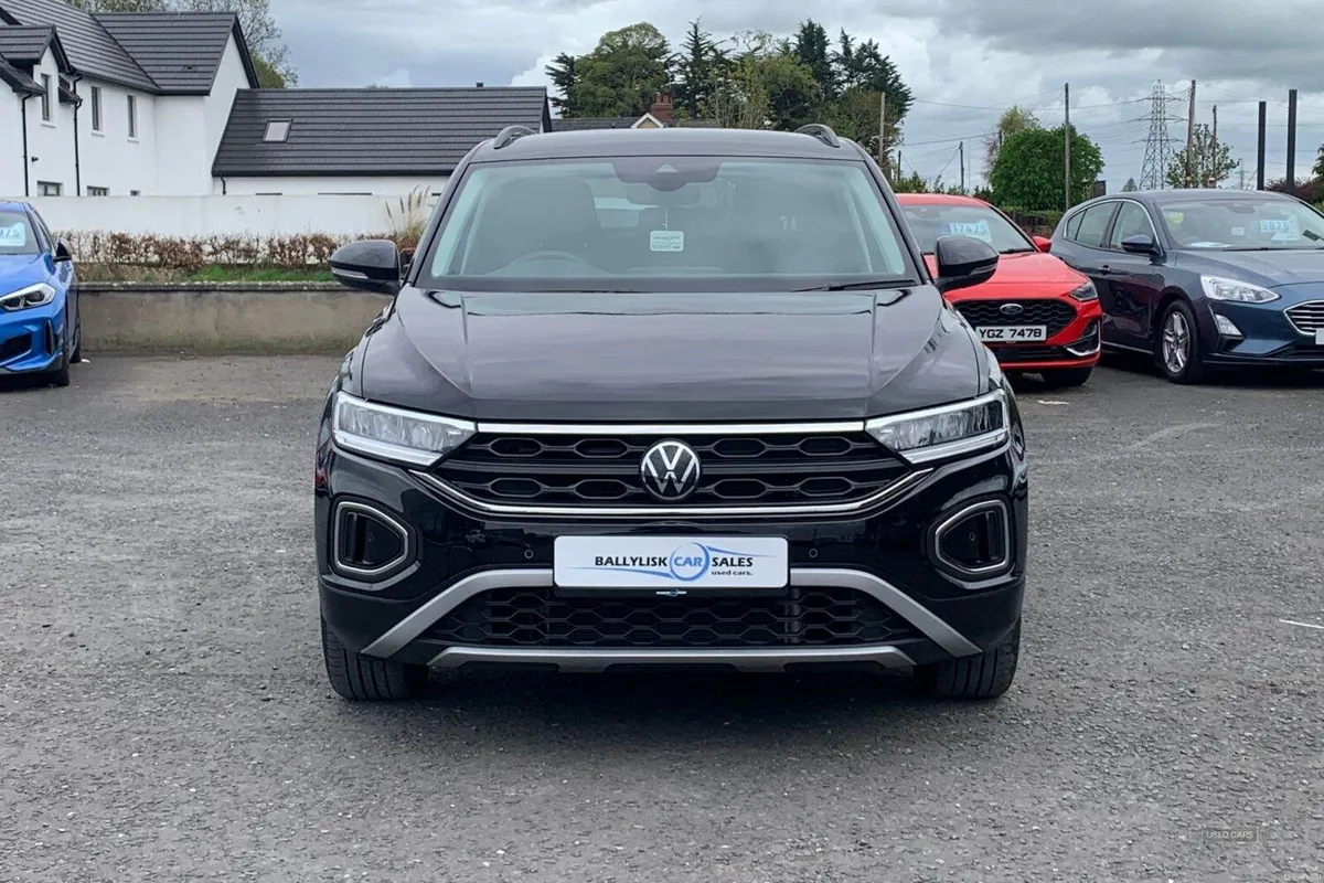 Volkswagen T-Roc 1.0 TSI 115PS Match in Black with - Image 4