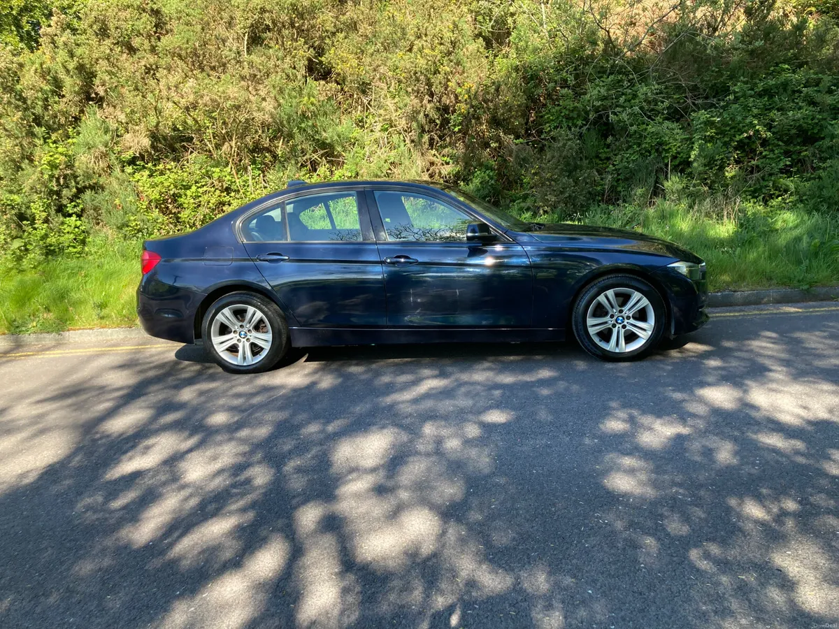 2016 BMW 318i Petrol Manual Saloon - Image 2