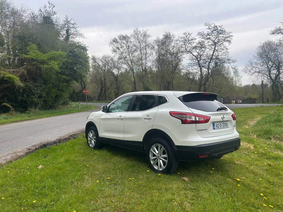 Nissan qasqhai 1.5d Acenta Premium - Image 4