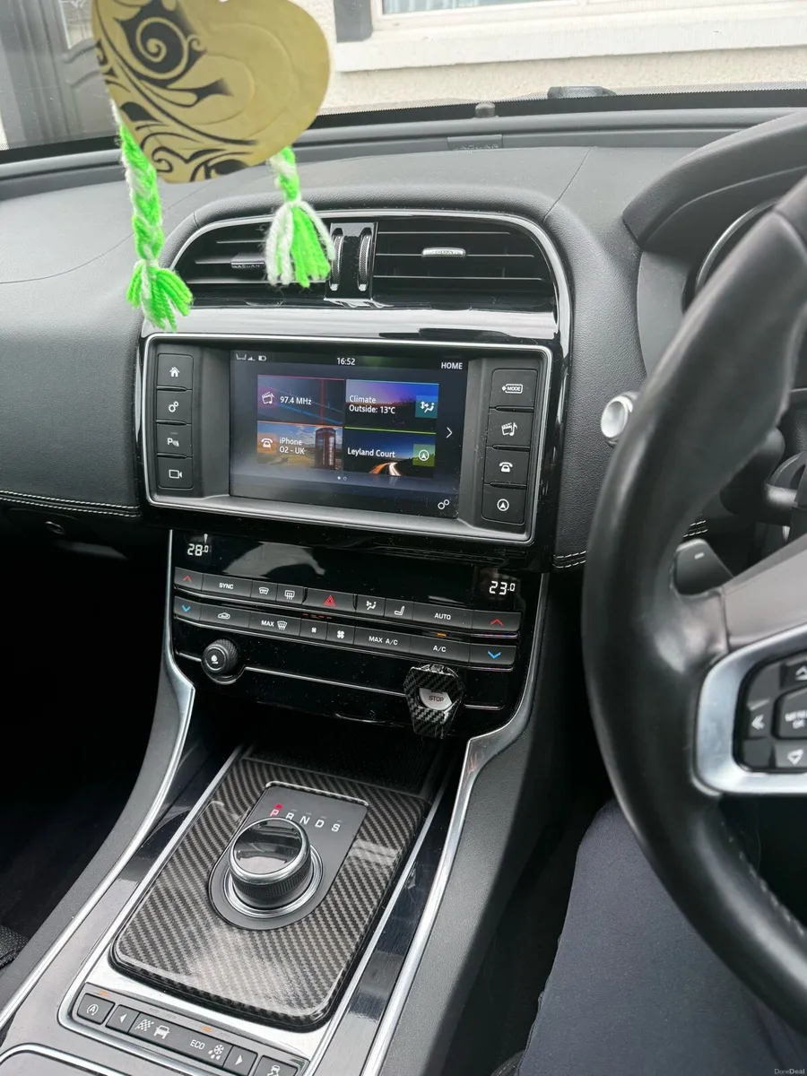 Jaguar XE 2017 - Image 3