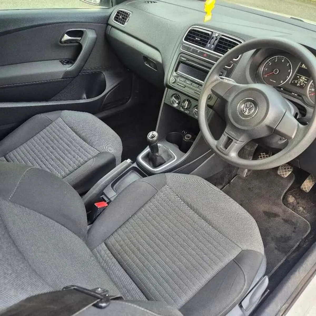 2012 Volkswagen Polo - Image 4