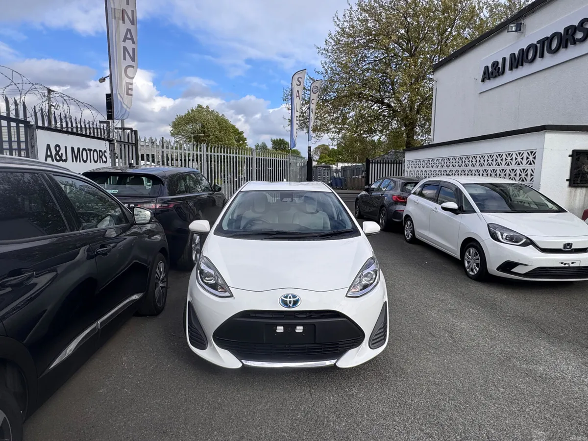 2020 TOYOTA AQUA 1.5 HYBRID - Image 3