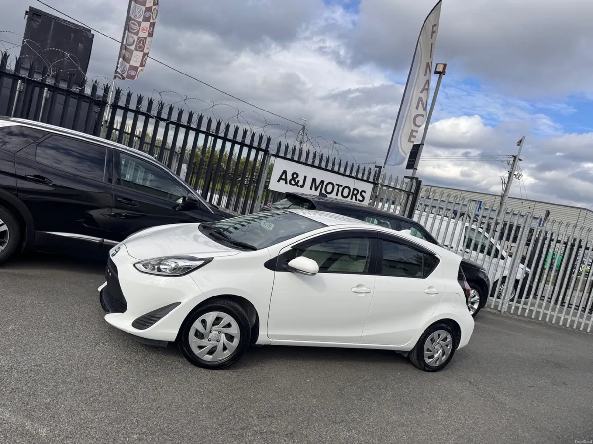 2020 TOYOTA AQUA 1.5 HYBRID - Image 2