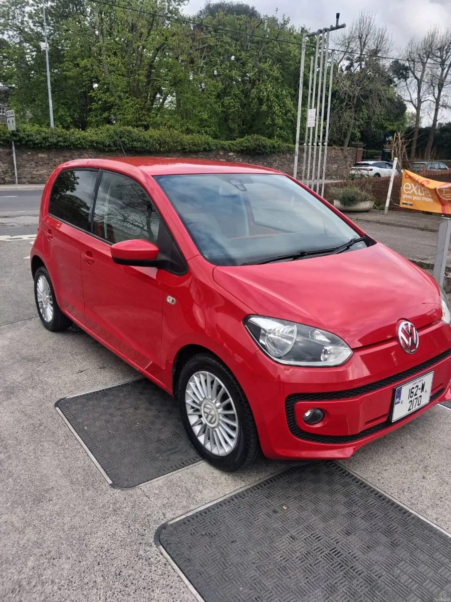 Volkswagen up automatic 2016 - Image 1