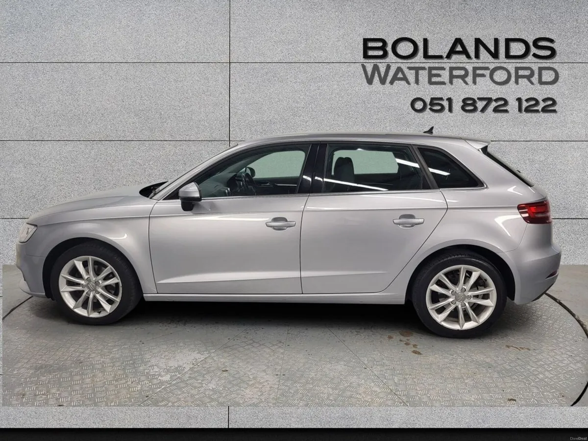 Audi A3 SE Auto Hatch - Image 3