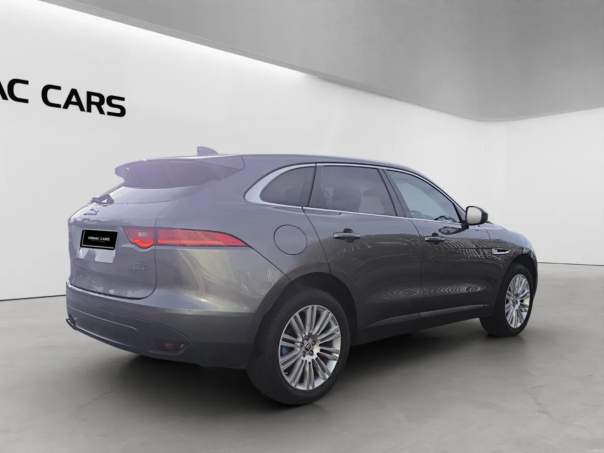 JAGUAR F-PACE PORTFOLIO AWD 2.0D AUTO - Image 4