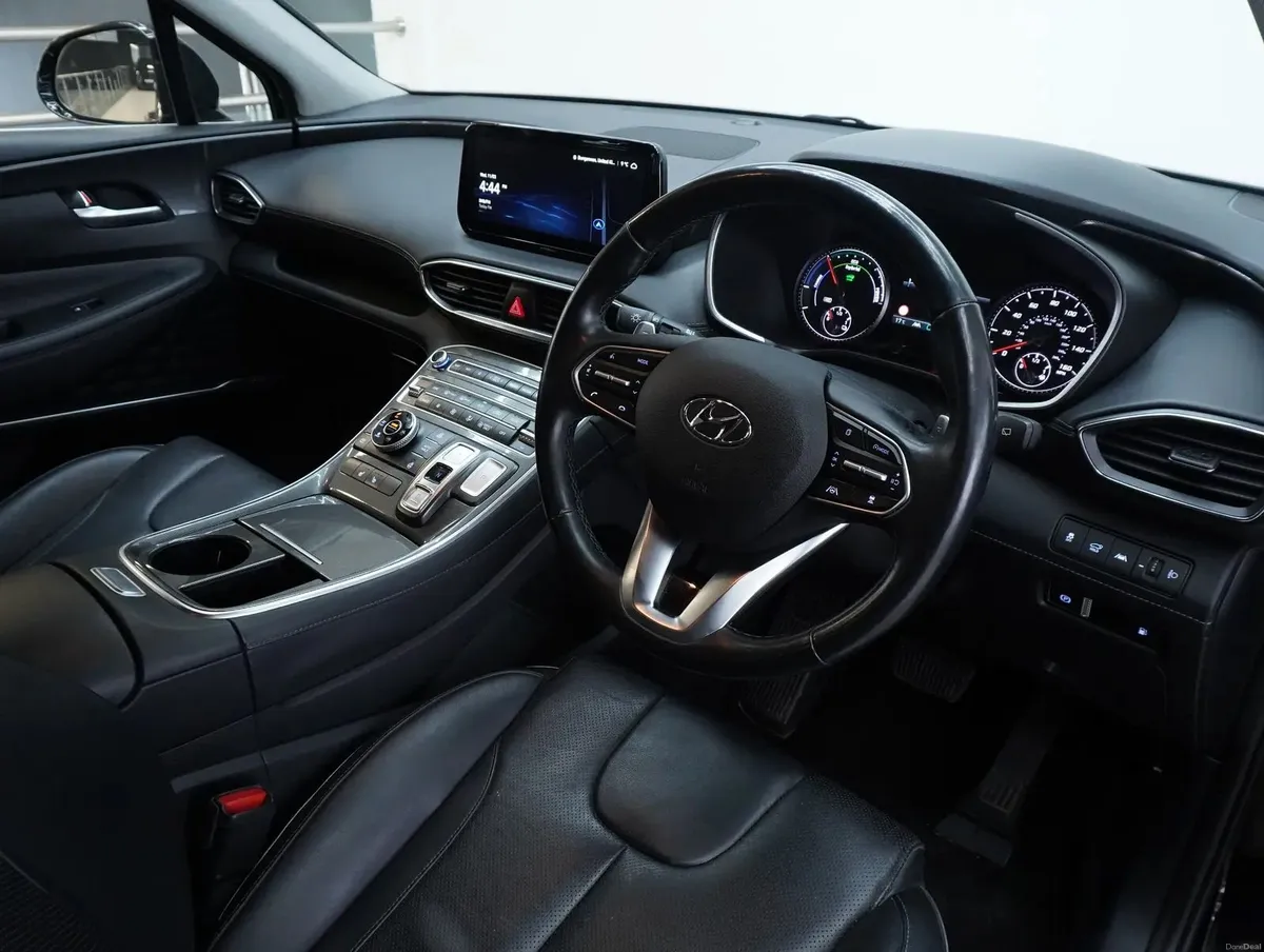 2021 Hyundai Santa Fe PHEV (Northern Ireland Car) - Image 4