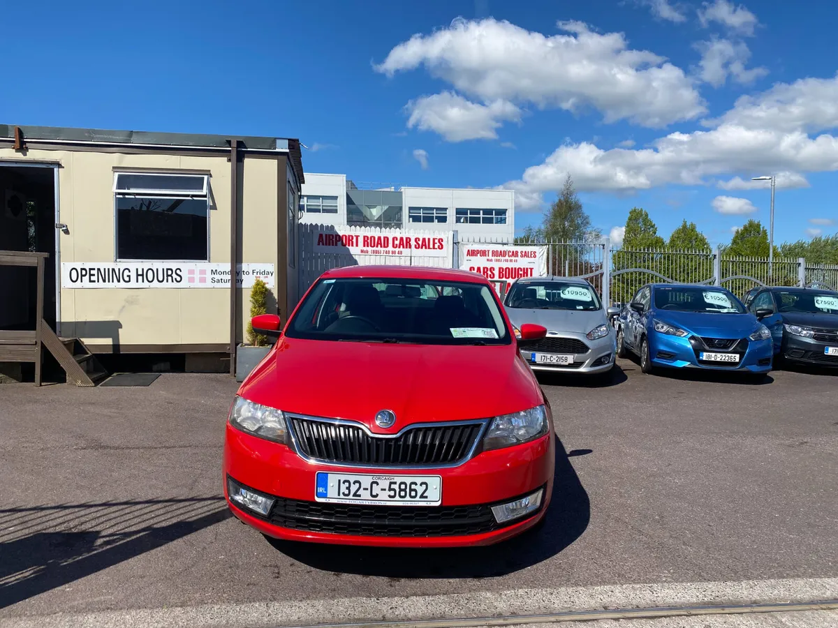 Skoda Rapid 2013 - Image 2