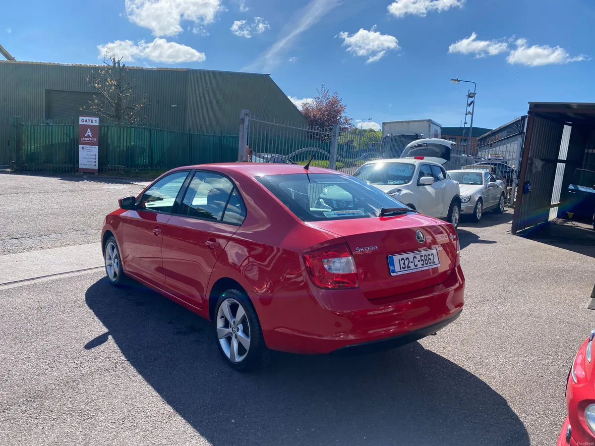 Skoda Rapid 2013 - Image 4