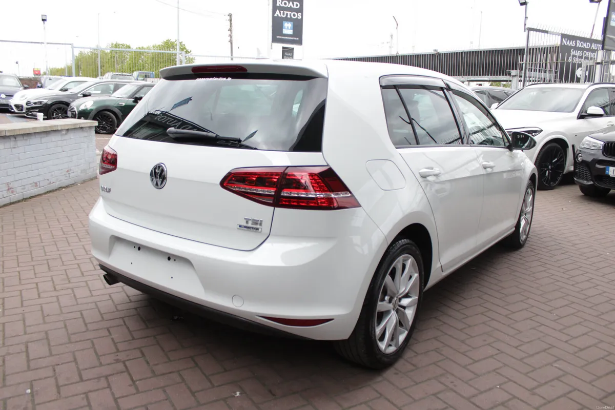 2017 VOLKSWAGEN GOLF TSI BLUEMOTION 5DR HATCHBACK - Image 4