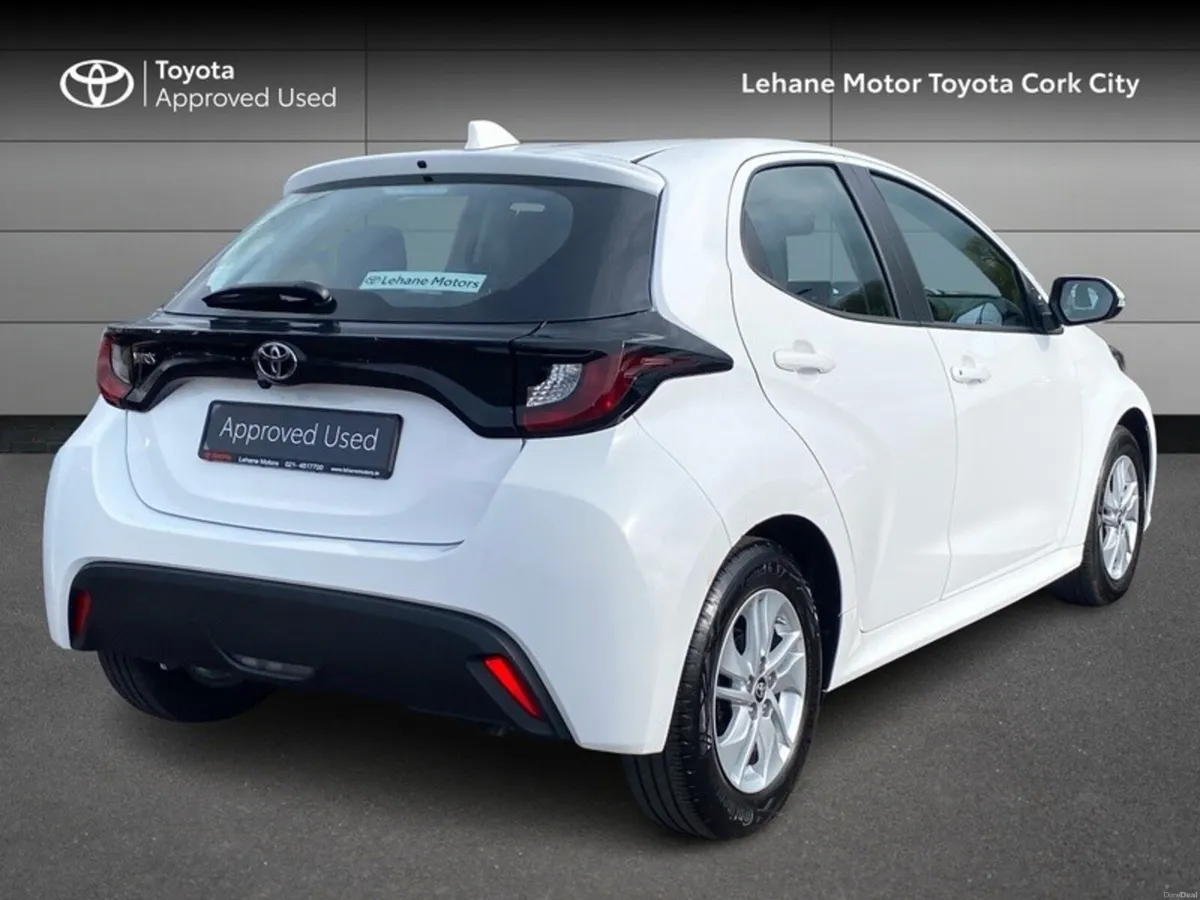 Toyota Yaris YARIS 1.5 LUNA - Image 2