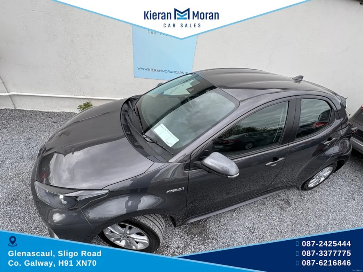 Toyota Yaris HYBRID LUNA AUTO 4DR - Image 3