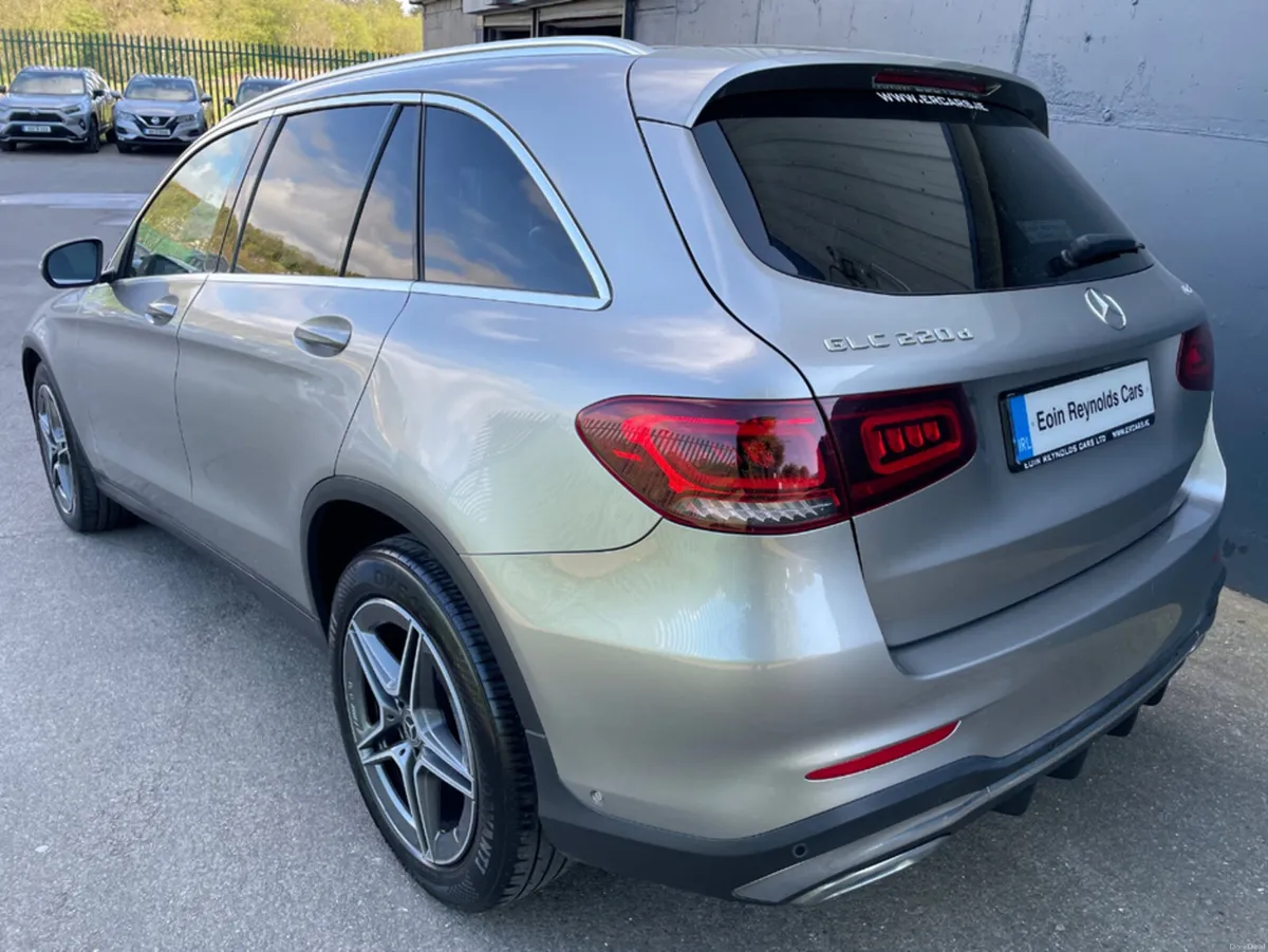 Mercedes-Benz GLC 220D 4MATIC AMG LINE LOW KMS - Image 4