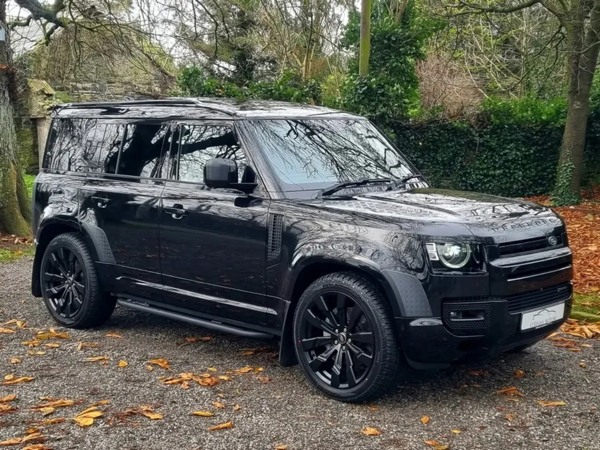 Land Rover Defender 110 HSE X-DYNAMIC - Image 1
