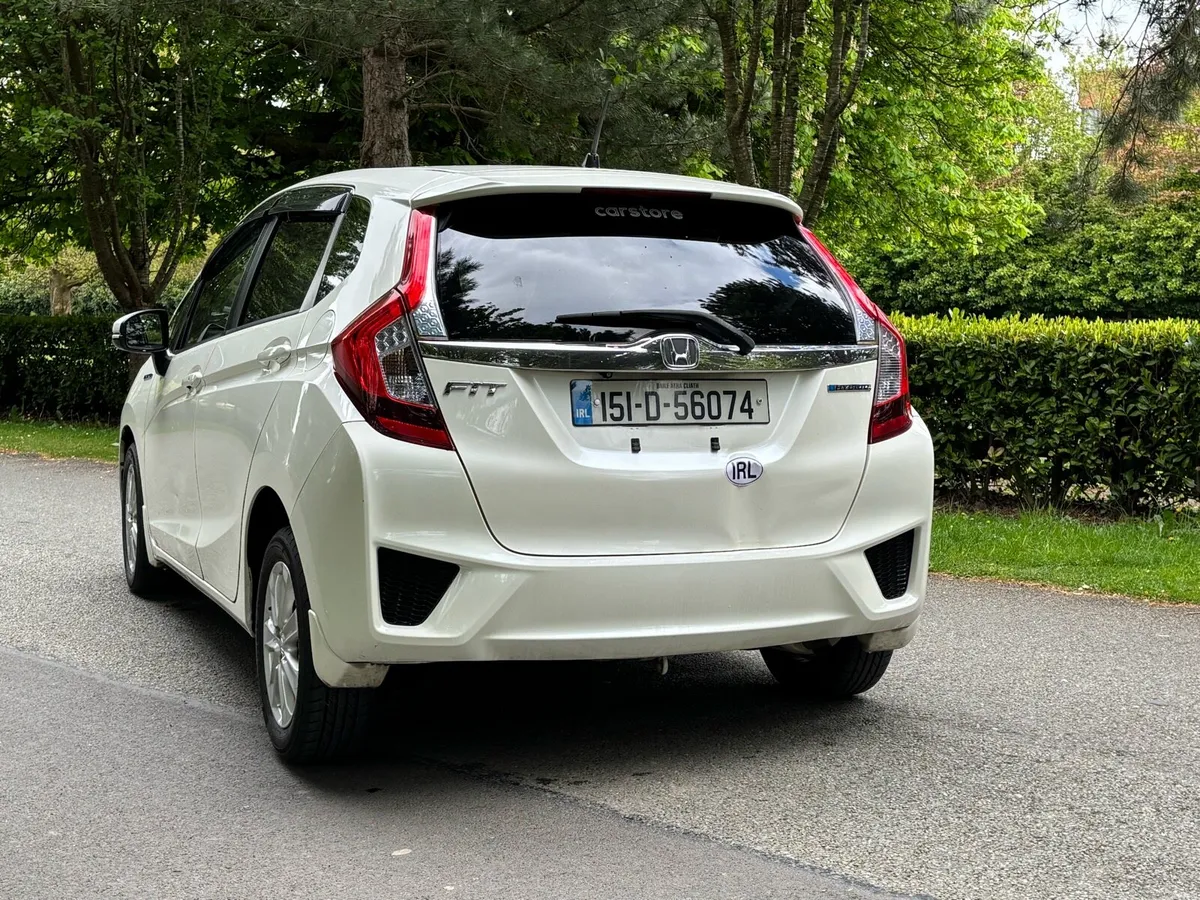 Honda fit 2015 automatic hybrid - Image 4