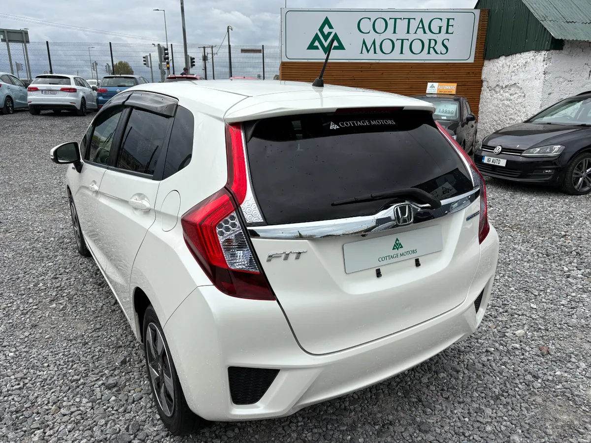 Honda Fit 1.5 Auto Petrol Hybrid - Image 3