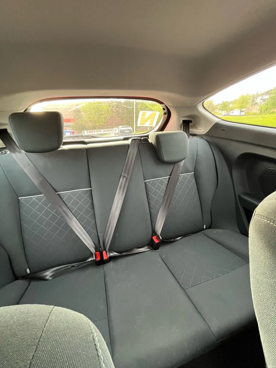 Ford Fiesta 2012 - Image 4