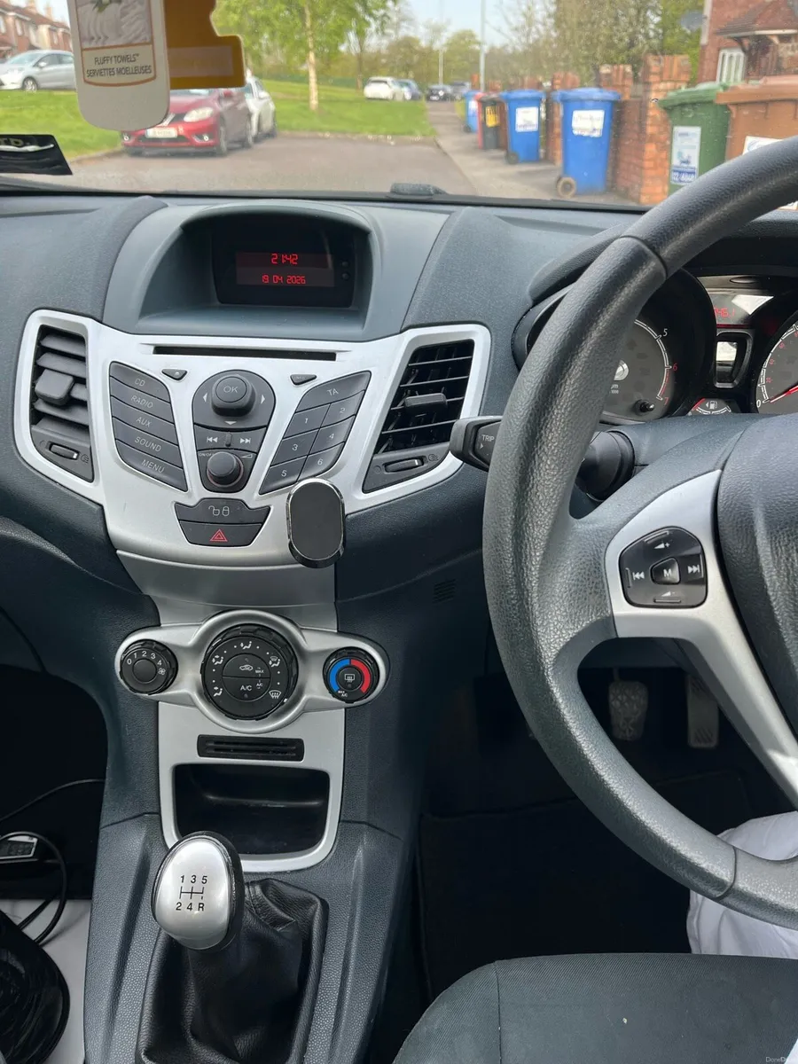 Ford Fiesta 2012 - Image 6