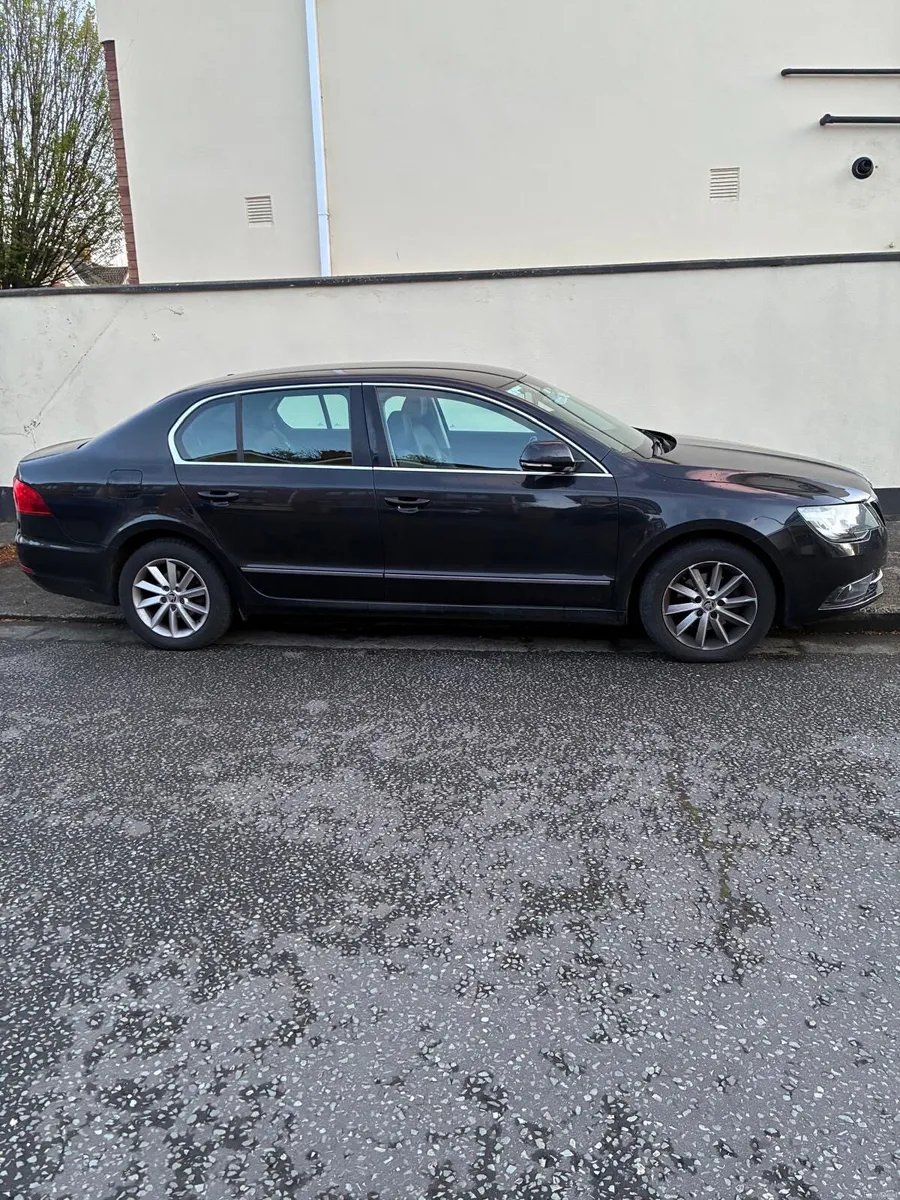 Skoda superb - Image 2