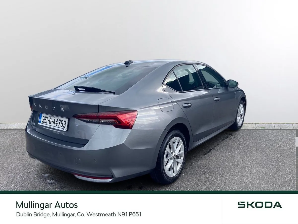 Skoda Octavia Selection 1.5TSI 115HP DSG mHEV - Image 3