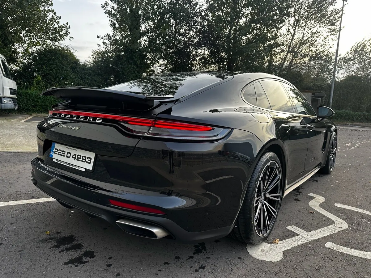 2022 Porsche Panamera E-Hybrid - Image 3